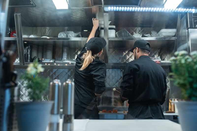 Pizza luce kitchen team at work