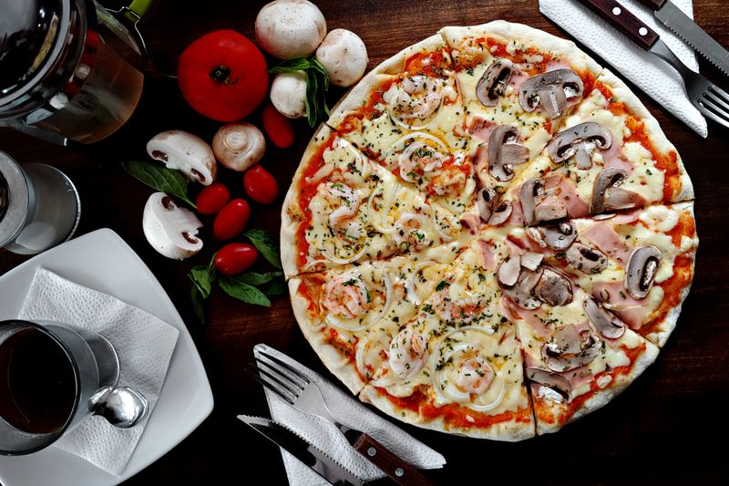 Premium full-service pizza catering package